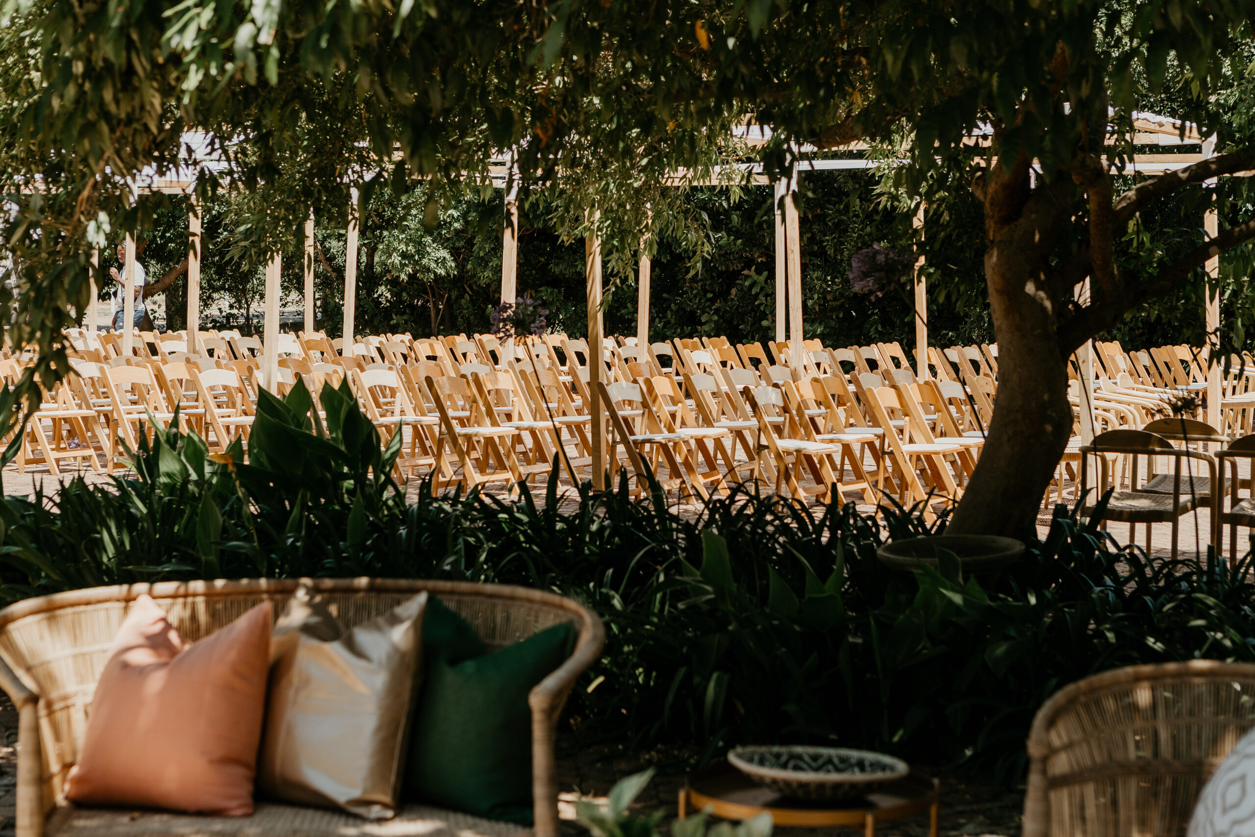 The Logistics of Wedding Furniture Hire: Avoiding Common Pitfalls 6 The Logistics of Wedding Furniture Hire: Avoiding Common Pitfalls